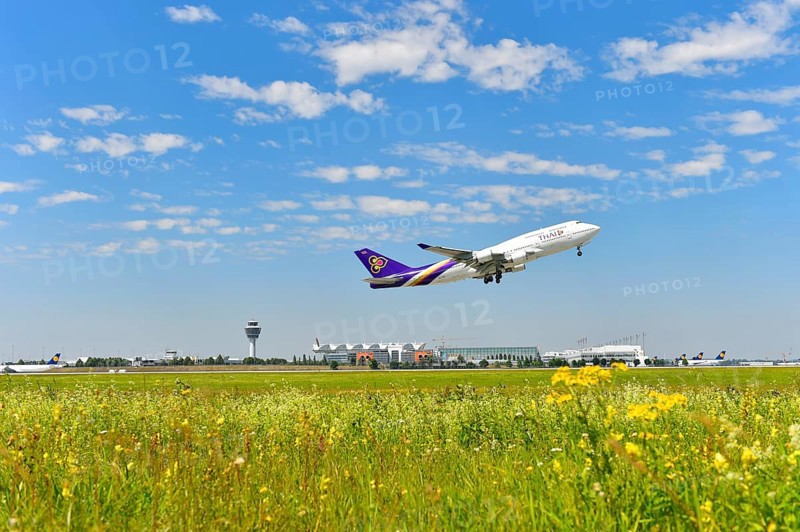 Aircraft takeoff