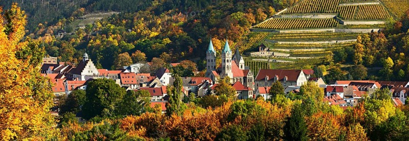 Panorama view of Freyburg with Castle Neuenburg
