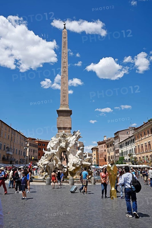 Tourists at Piazza Navona