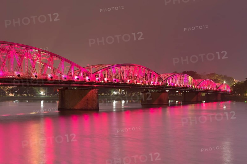 Trang Tien Bridge