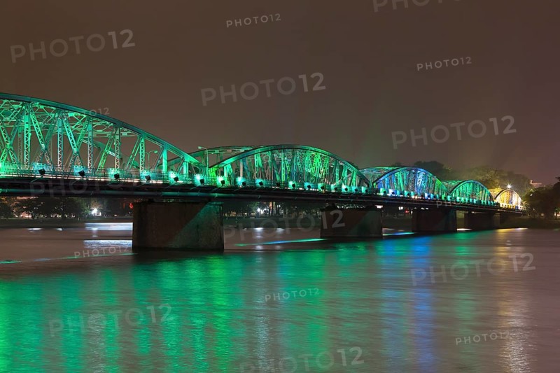 Trang Tien Bridge