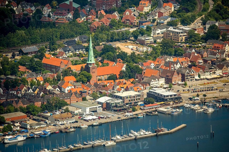 Historic centre and mole