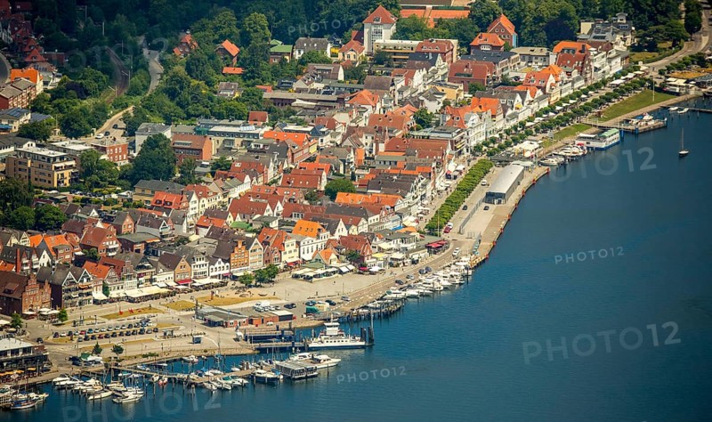 Historic centre and mole