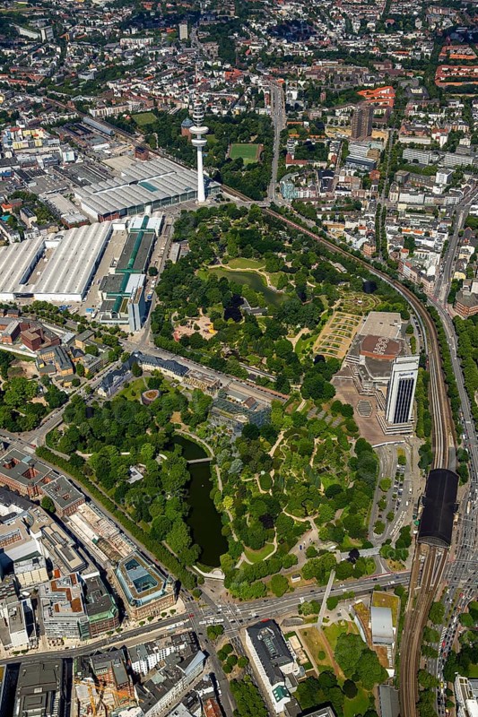 CCH Congress Center Hamburg and Wallgraben Park