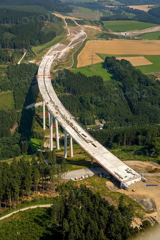 Construction of the Nuttlar Highway Bridge A46