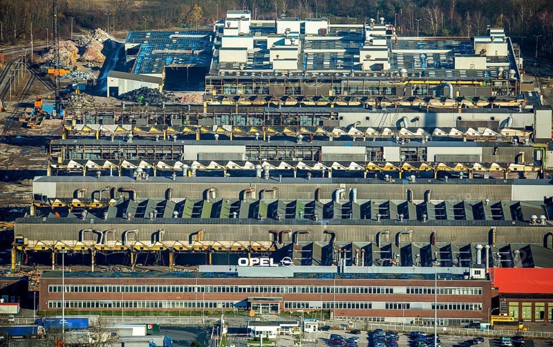 Demolition of Opel plant 2 in Langendreer