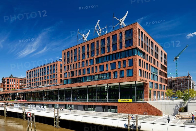 Elbarkaden and Magdeburg Harbor in HafenCity