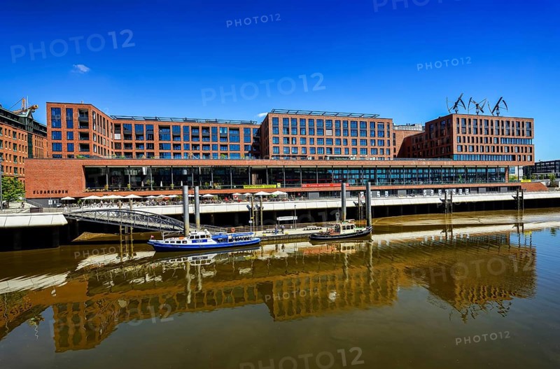 Elbarkaden and Magdeburg Harbor in HafenCity