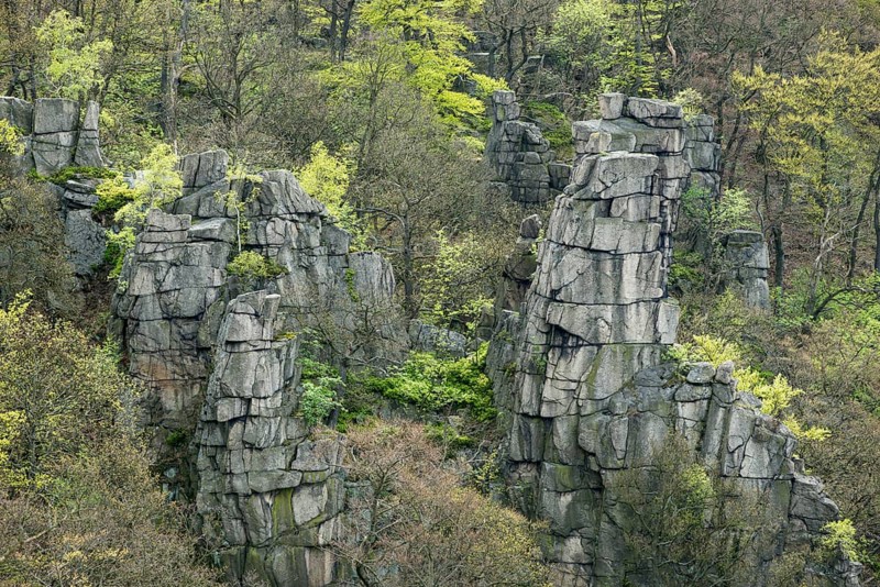View from the Hexentanzplatz plateau onto pinnacles and forest in the Bode Gorge
