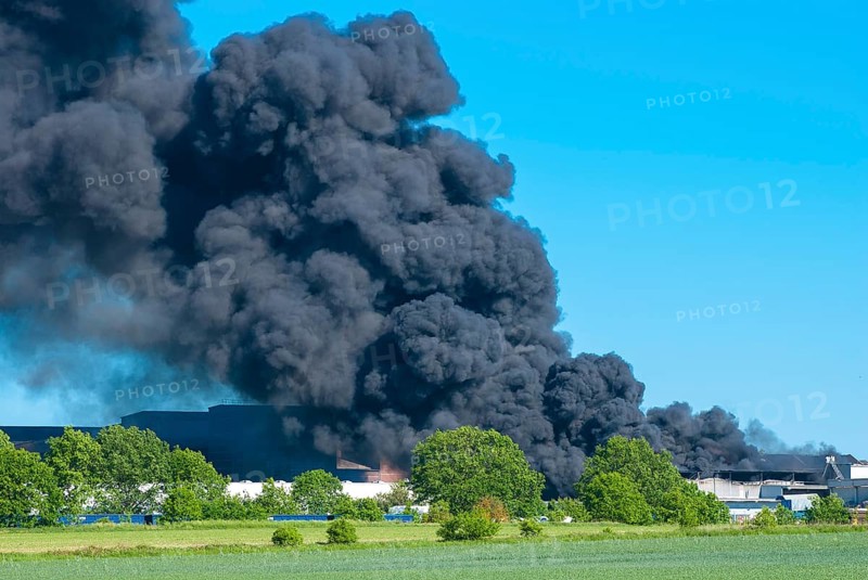 Cloud of smoke at a major fire