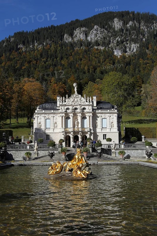 Linderhof Palace in autumn