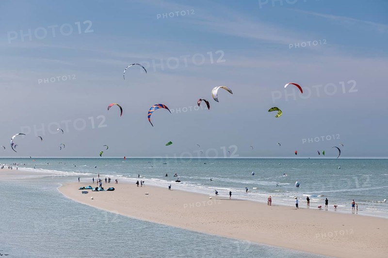 Kitesurfers