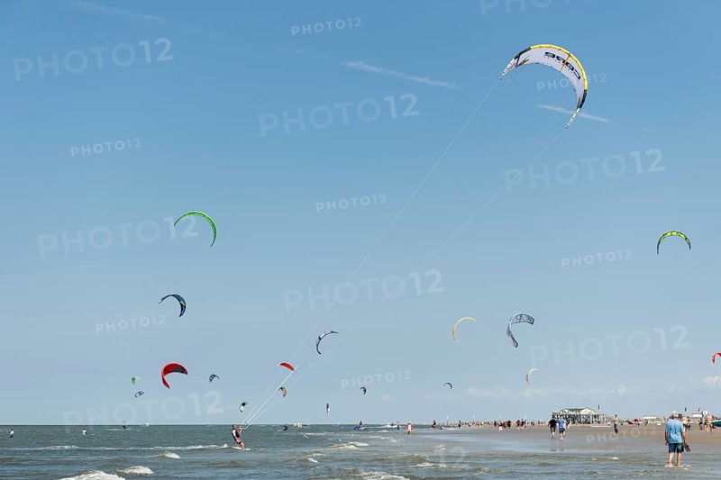 Kitesurfers