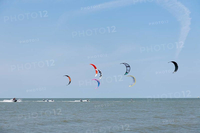 Kitesurfers
