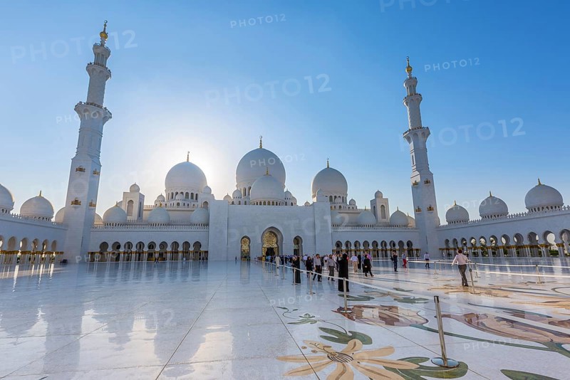 Courtyard of the Sheikh Zayed Mosque