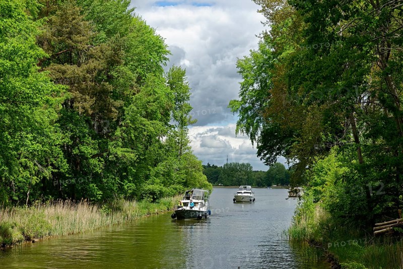 Houseboats in the Repent canal
