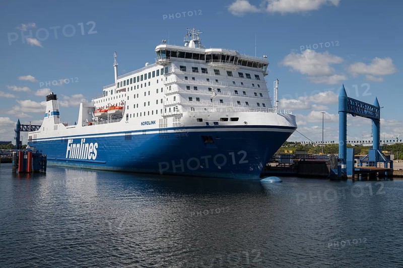 Ferry on the Skandinavienkai