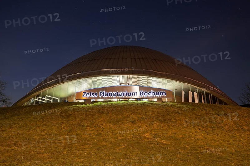 Zeiss Planetarium at night