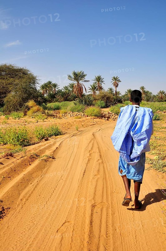 Man wearing a blue boubou