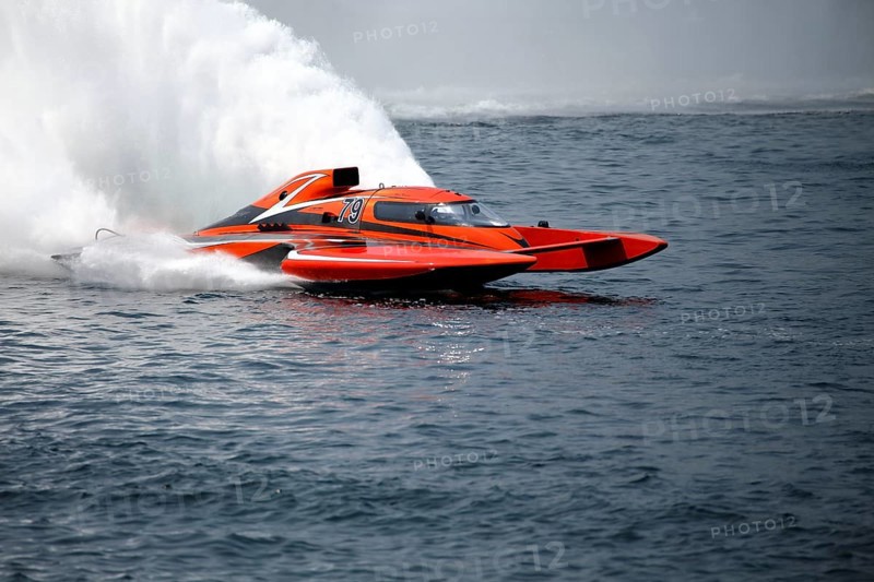 Hydroplane racing on the Saint Lawrence River