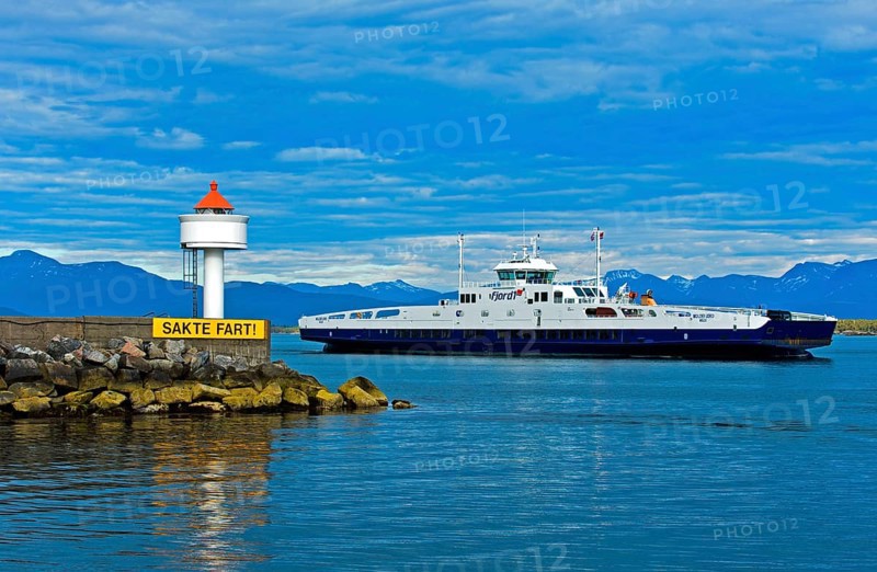 Moldefjord ferry powered by liquid natural gas