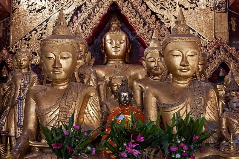 Bronze Buddha statues at Wat Jong Kham