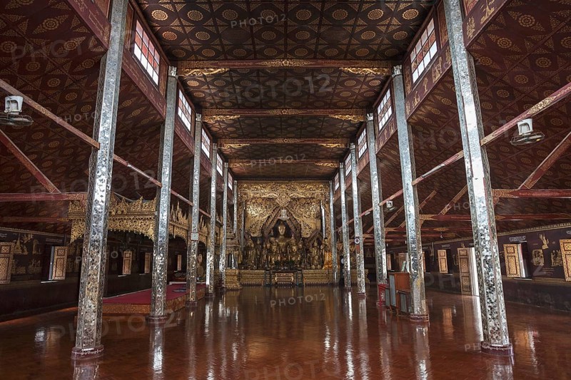 Prayer hall at Wat Jong Kham