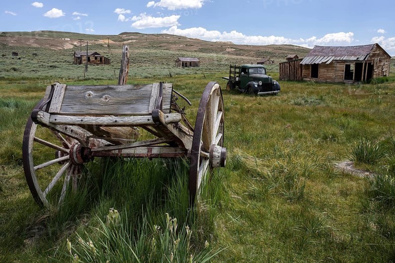 Old wooden cart