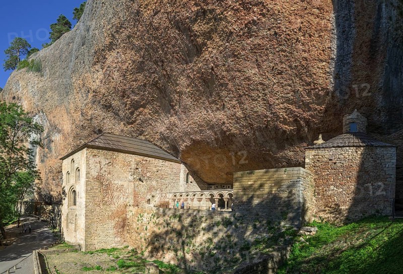Monasterio de San Juan de la Pena