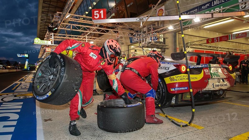 Pit stop of the Ferrari 458 Italia by AF Corse