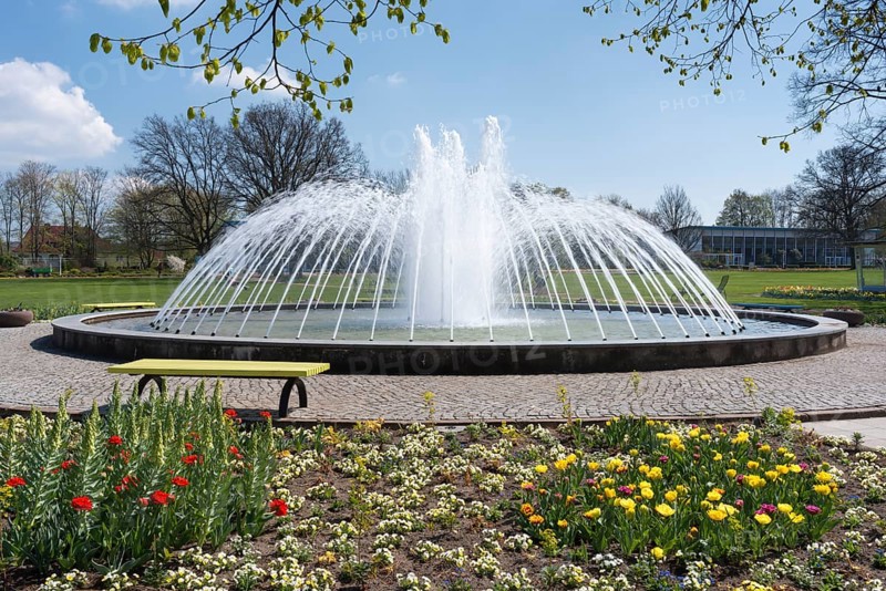 Fountains and flower-bed in the egapark