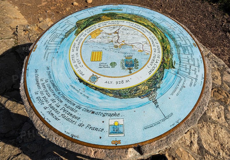 Compass-style orientation sign at the viewpoint Le Semaphore, La Ciotat