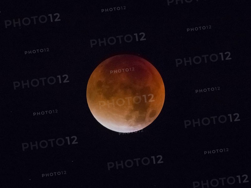 Total lunar eclipse