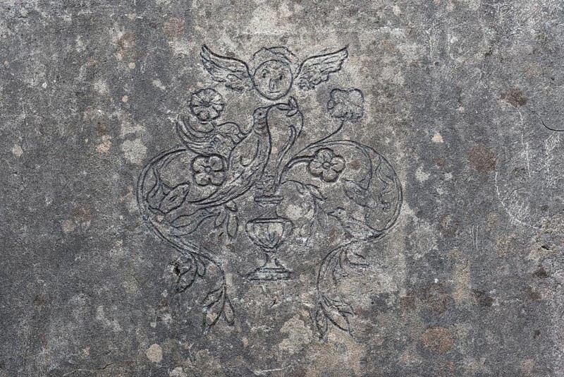 Relief carved in concrete