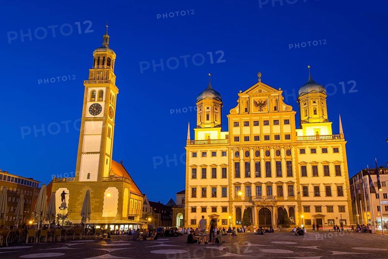 City Hall and Perlachturm in the evening