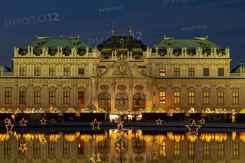 Christmas lights with Christmas Market in front of Belvedere Palace