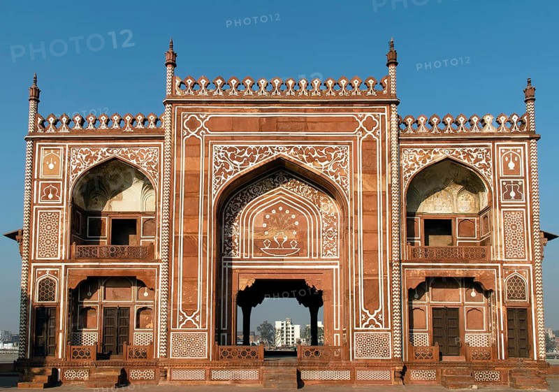 Gateway building