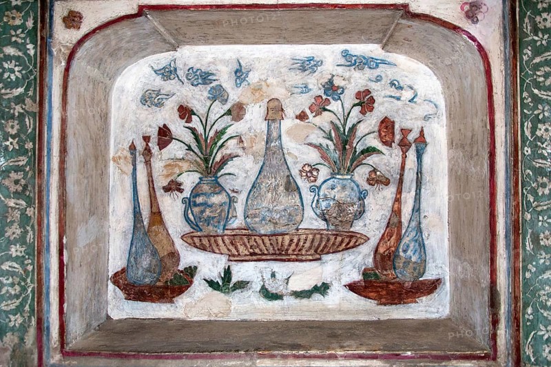 Wall niche with paintings