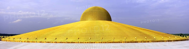 Buddhist temple Wat Phra Dhammakaya