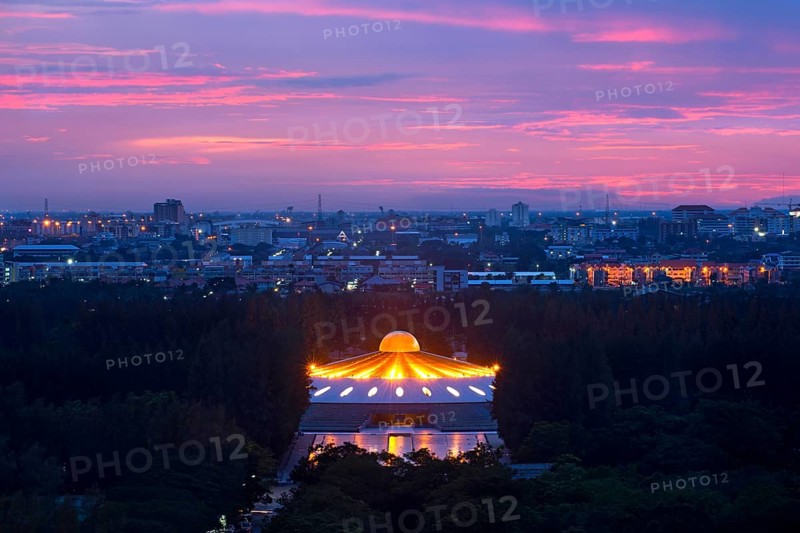 Phra Mongkol Thepmuni Memorial Hall