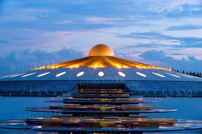 Phra Mongkol Thepmuni Memorial Hall