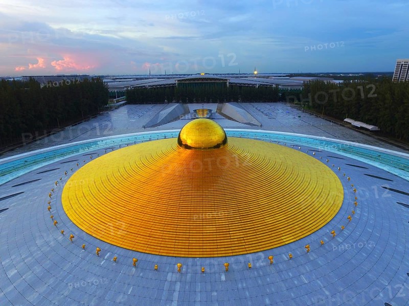 Phra Mongkol Thepmuni Memorial Hall