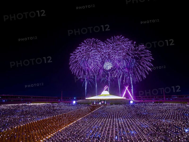 Fireworks at the Wat Phra Dhammakaya temple