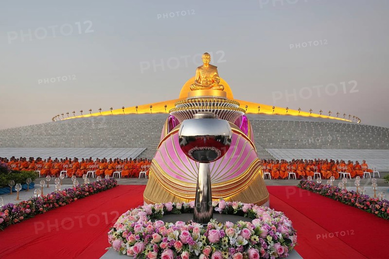 Wat Phra Dhammakaya temple