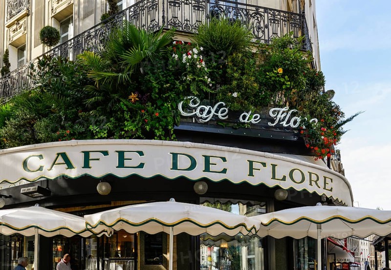 Cafe de Flore in the Quartier Saint Germain des Pres