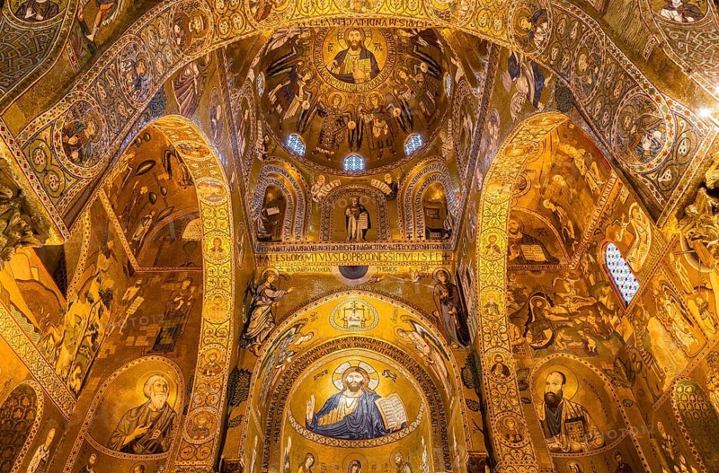 Byzantine mosaic of Christ Pantocrator in the apse and dome