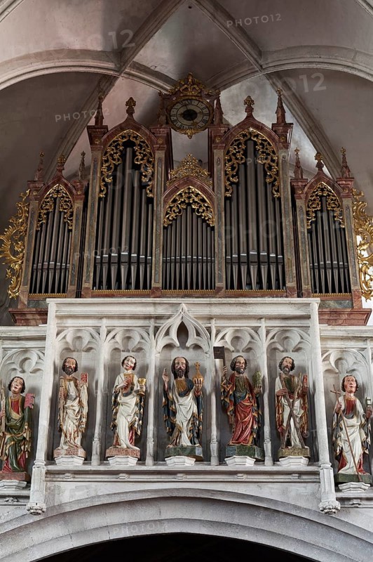 Gallery with Gothic wood sculptures