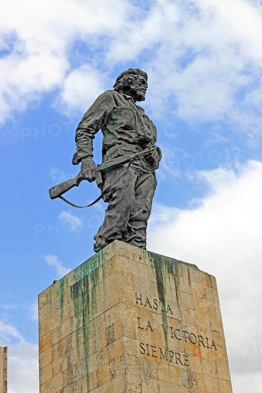 Che Guevara statue