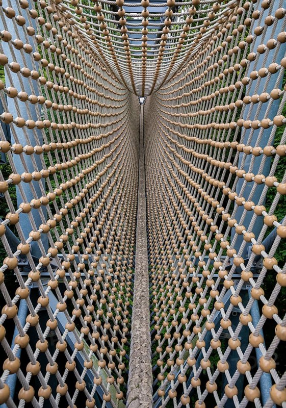 Rope tunnel