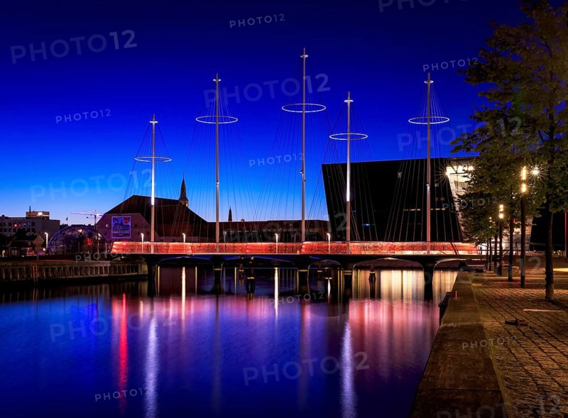 Cirkelbroen bridge at dusk
